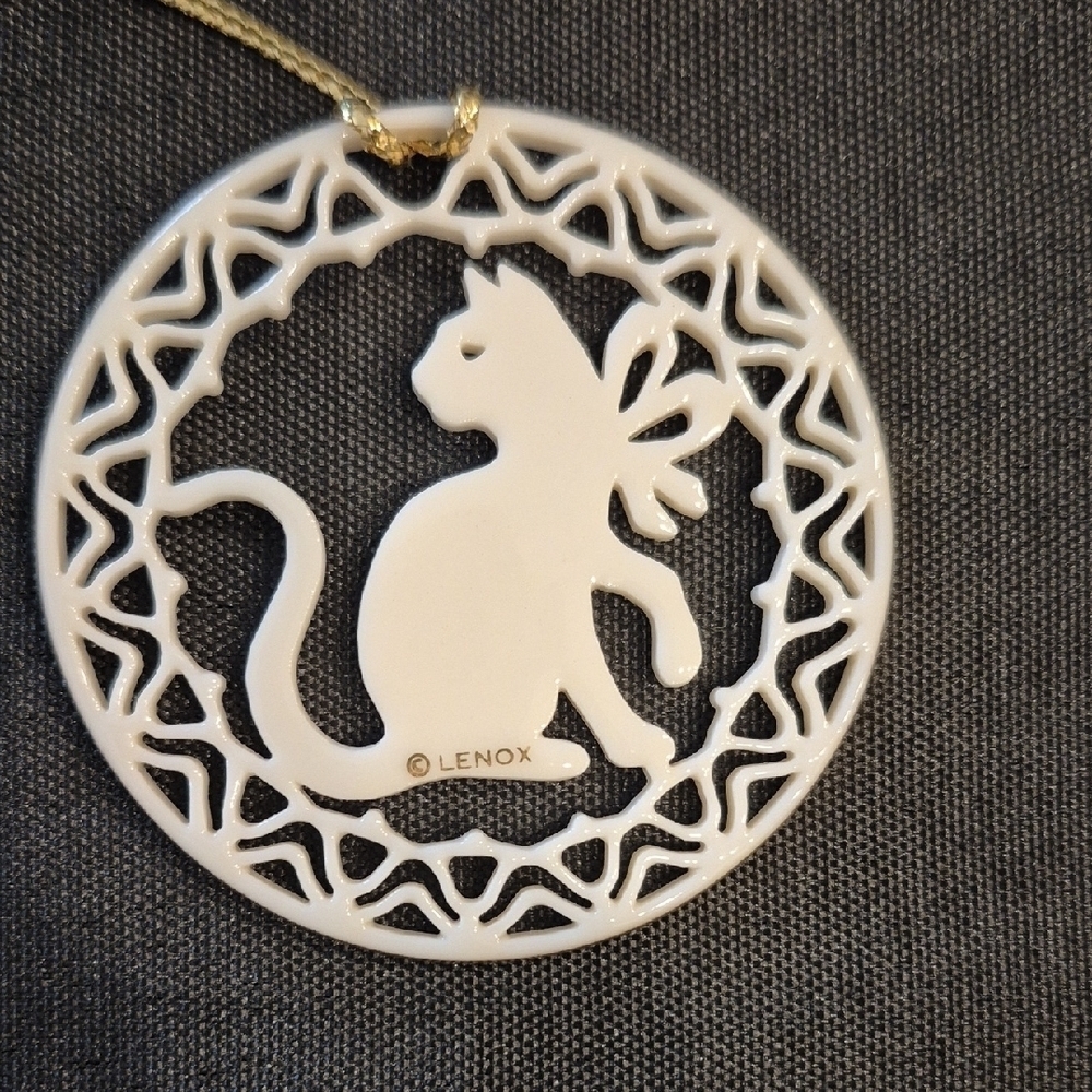 Lenox Yuletide Cat Ornament Made Of Bone China 1994 Series - Picture 4 of 5